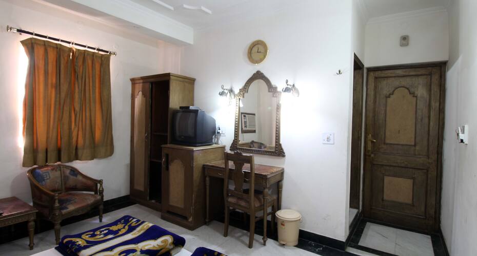 Hotel Sunshine Palace, New Delhi 3
